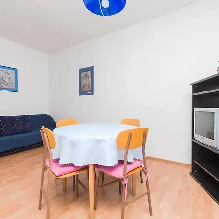 Katja Apartament *